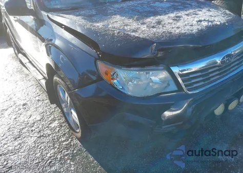 2010 Subaru Forester 2.5X Premium из США, поврежденный, VIN JF2SH6CC1AH905653